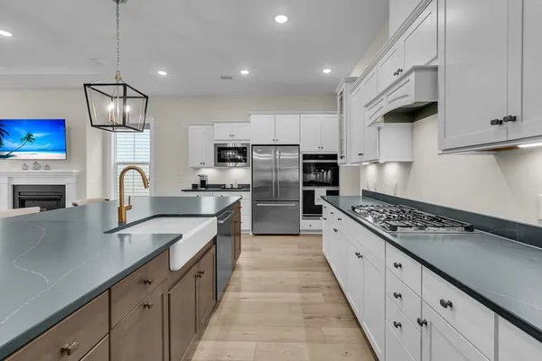 $735,000 | 677 Marsh Cv Circle, Summerville, SC 29486