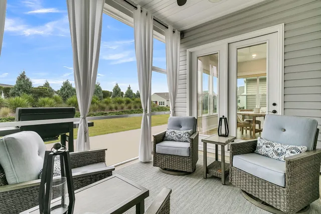 $735,000 | 677 Marsh Cv Circle, Summerville, SC 29486