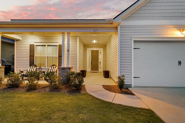 $735,000 | 677 Marsh Cv Circle, Summerville, SC 29486