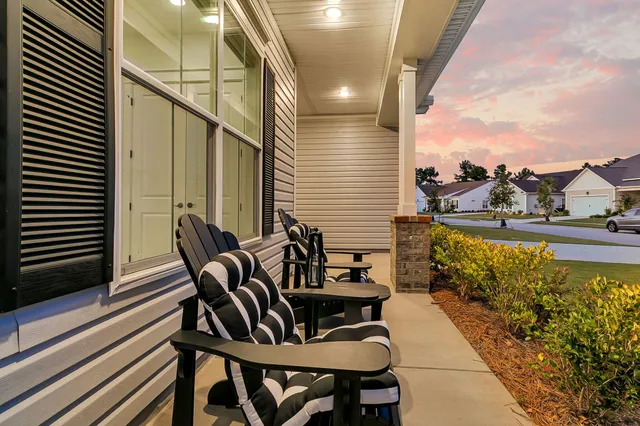 $735,000 | 677 Marsh Cv Circle, Summerville, SC 29486