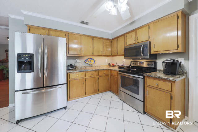 28395 Canal Road Orange Beach, AL 36561 - Photo 6 of 45 Kitchen
