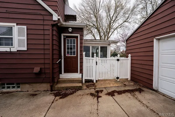 $249,900 | 241 Dexter Terrace, Tonawanda, NY 14150