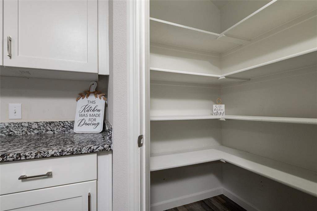 953 Ben Drive Springtown, TX 76082 - Photo 17 of 38 a close view of kitchen cabinets