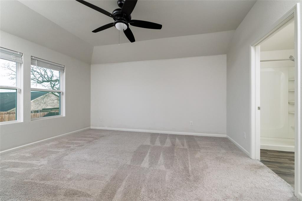 953 Ben Drive Springtown, TX 76082 - Photo 21 of 38 a view of an empty room with a window
