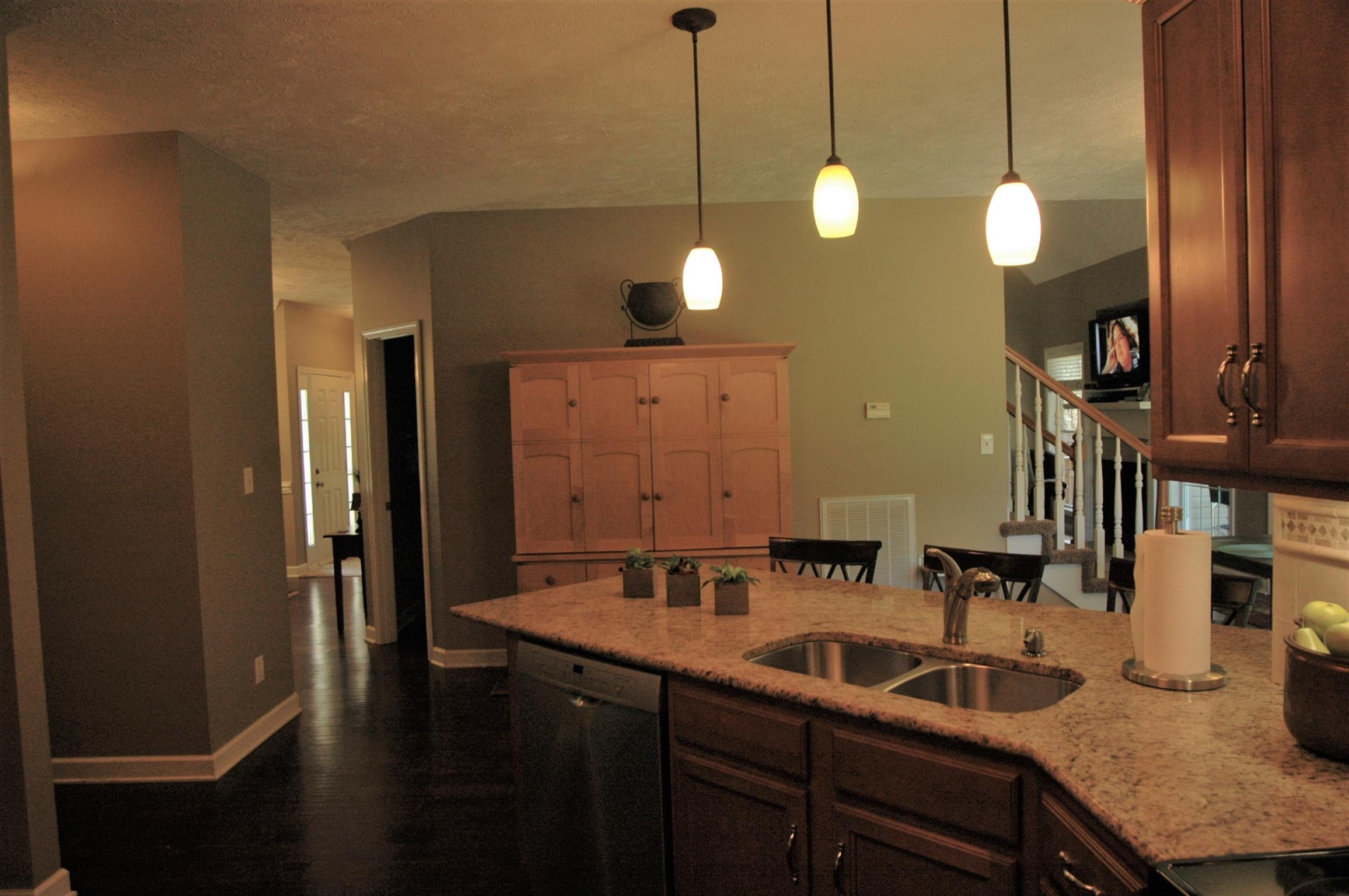974 South Ridge Trail Clarksville, TN 37043 - Photo 9 of 30 Very spacious kitchen area