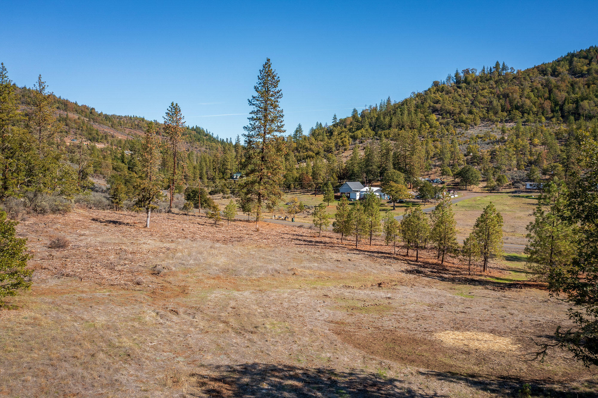 Crowfoot Road Eagle Point, OR 97524 - Photo 2 of 6 2417CrowfootRd-038