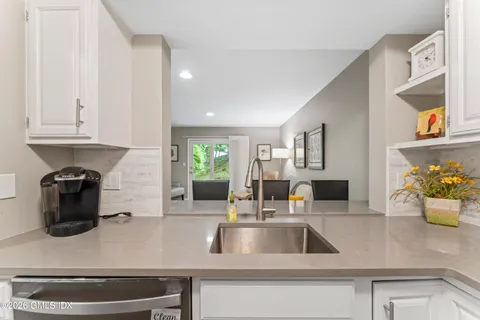 $475,000 | 351 Pemberwick Road, Unit 818, Greenwich, CT 06831