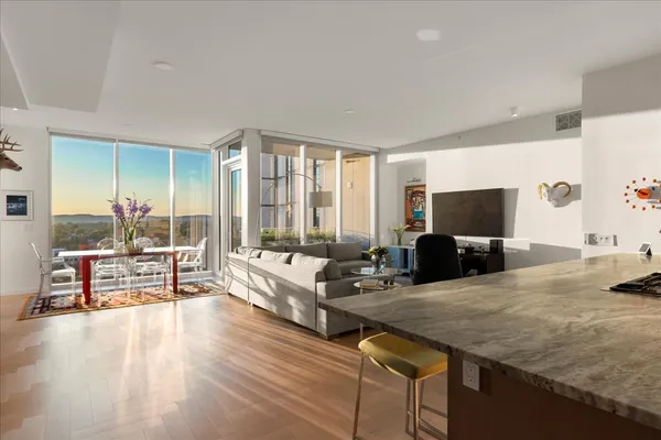 $1,595,000 | 313 West 17th Street, Unit 1104, Austin, TX 78701