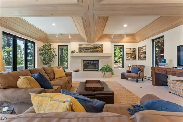 $3,450,000 | 868 Tyner Way, Incline Village, NV 89451