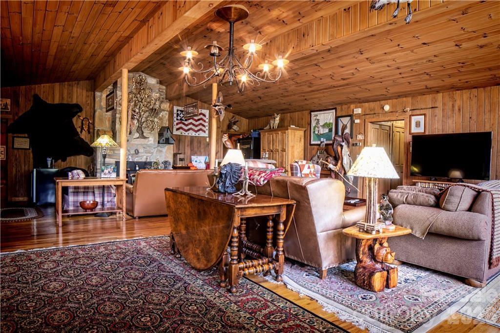 2736 Howell Branch Road Green Mountain, NC 28740 - Photo 12 of 44