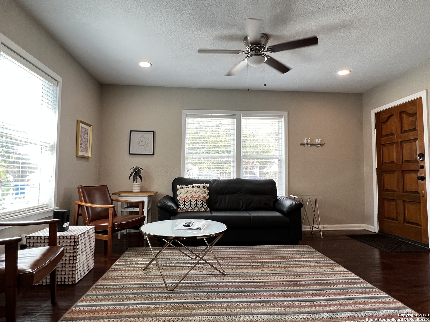 522 West Ridgewood Court San Antonio, TX 78212 - Photo 3 of 15