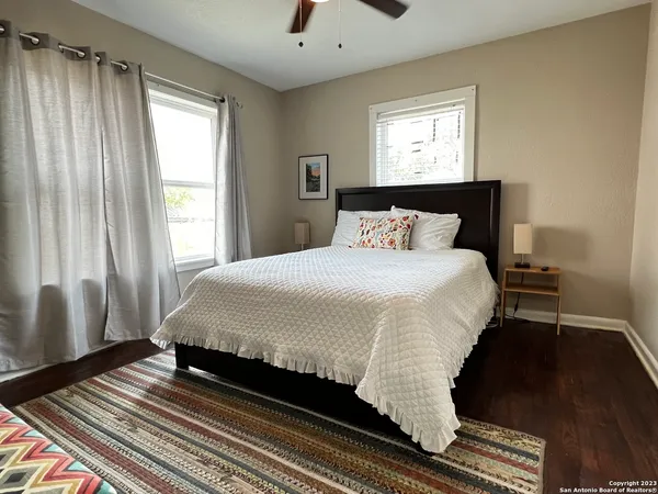 $1,500 | 522 West Ridgewood Court, San Antonio, TX 78212