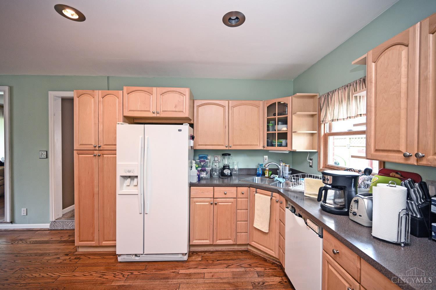 8265 Forest Road Cincinnati, OH 45255 - Photo 13 of 34