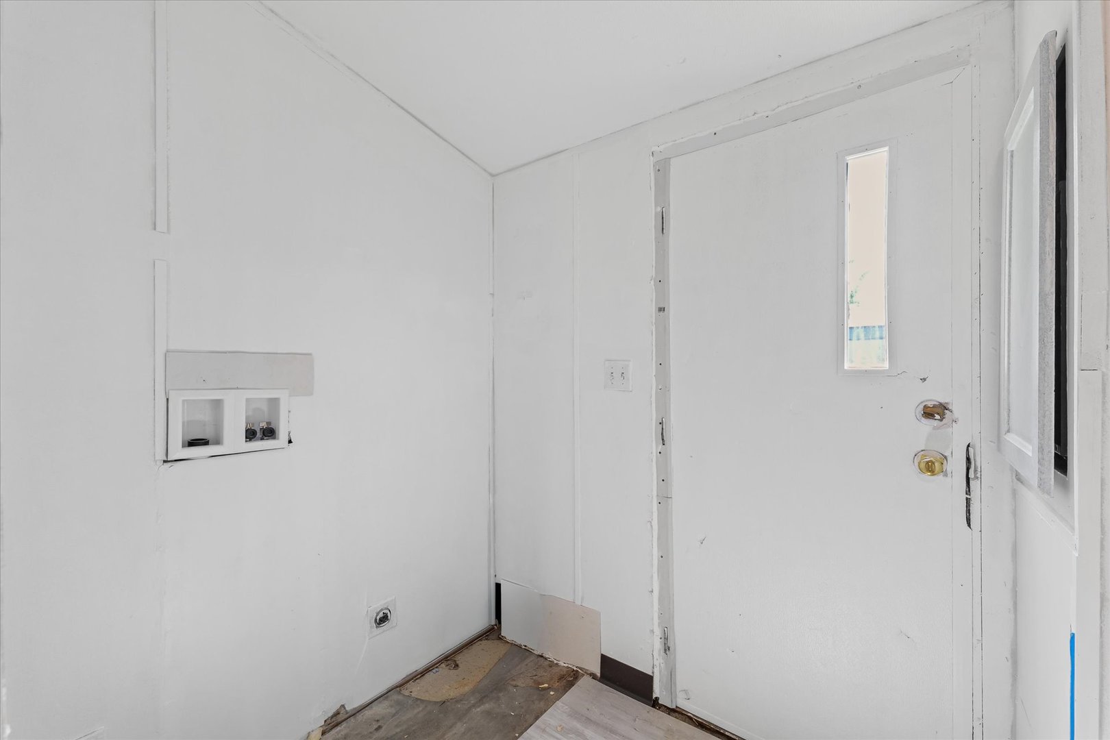 353 West Monroe Street, Unit M13 Monticello, IL 61856 - Photo 13 of 20