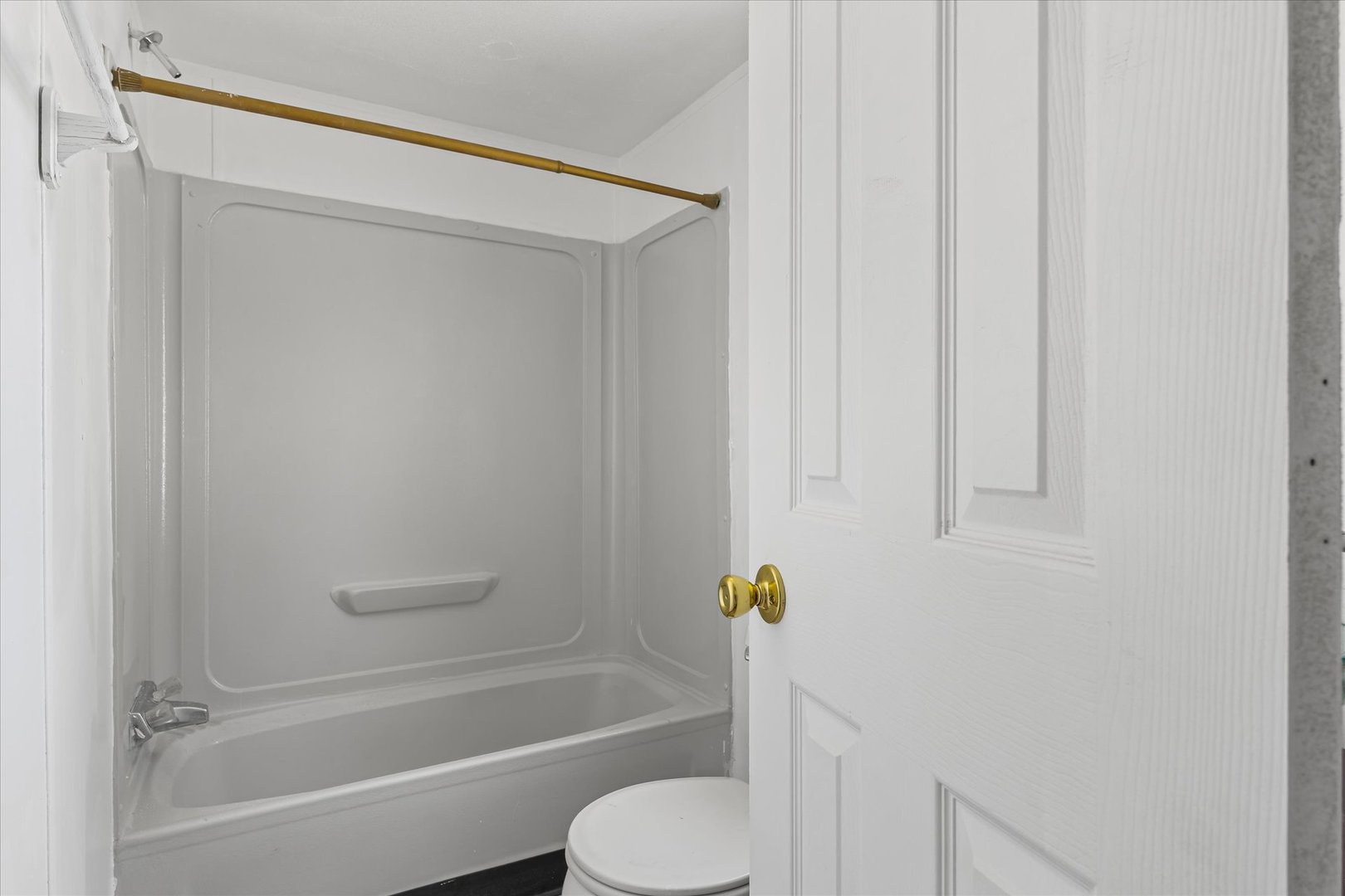 353 West Monroe Street, Unit M13 Monticello, IL 61856 - Photo 17 of 20