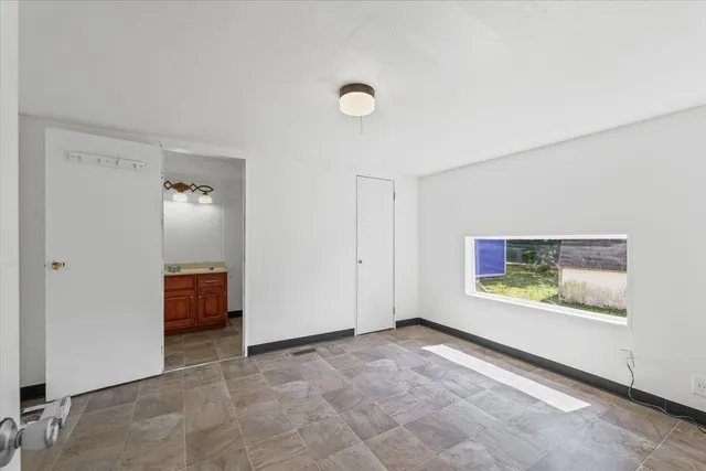 $22,000 | 353 West Monroe Street, Unit M13, Monticello, IL 61856