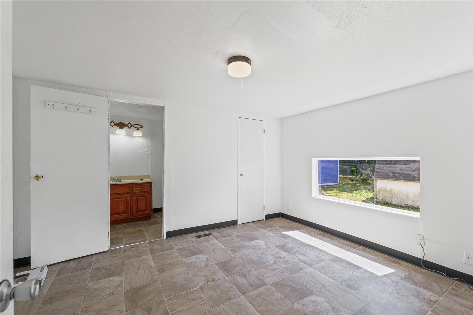 353 West Monroe Street, Unit M13 Monticello, IL 61856 - Photo 10 of 20