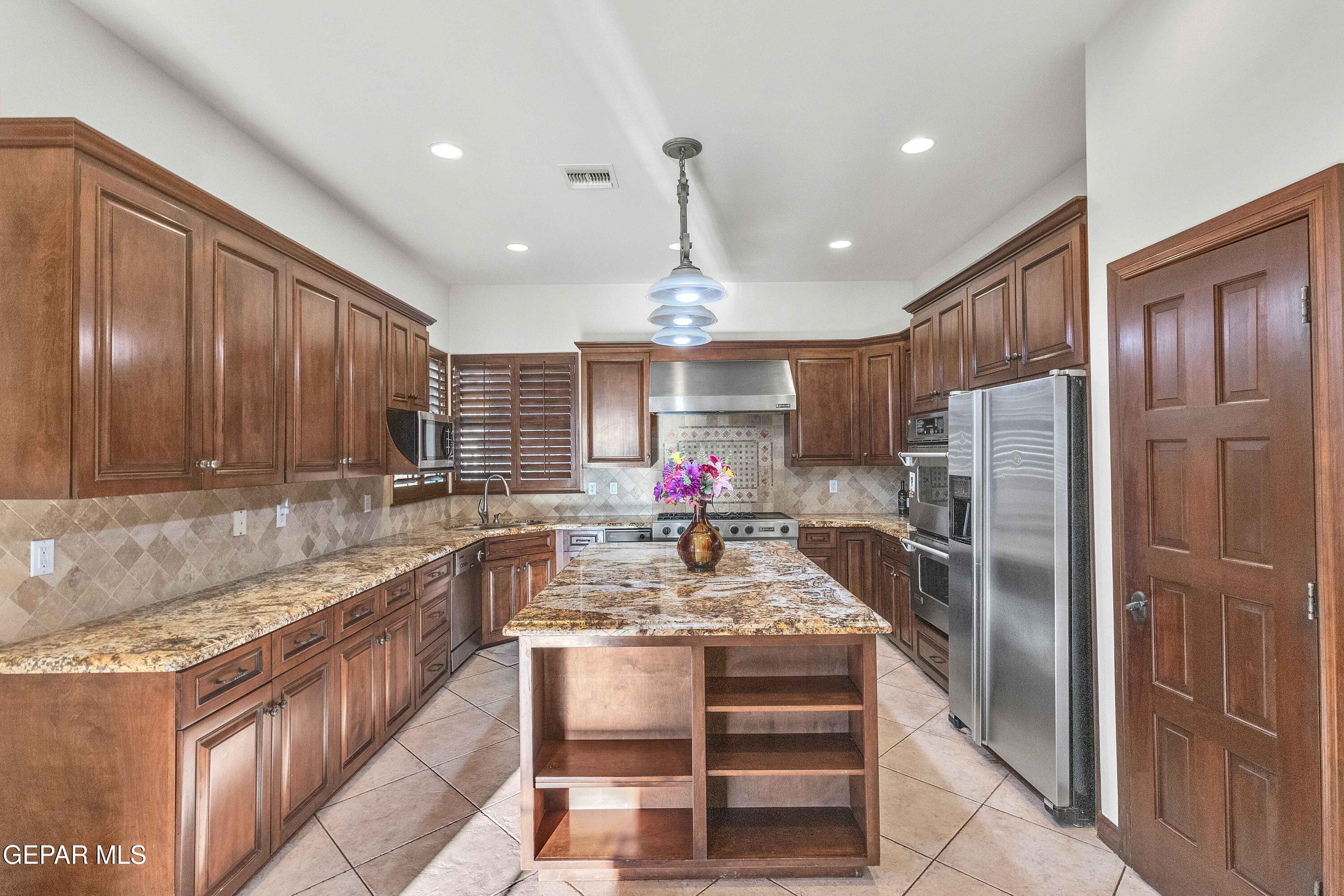 41 Sun Point Lane El Paso, TX 79912 - Photo 13 of 48 _MG_0468