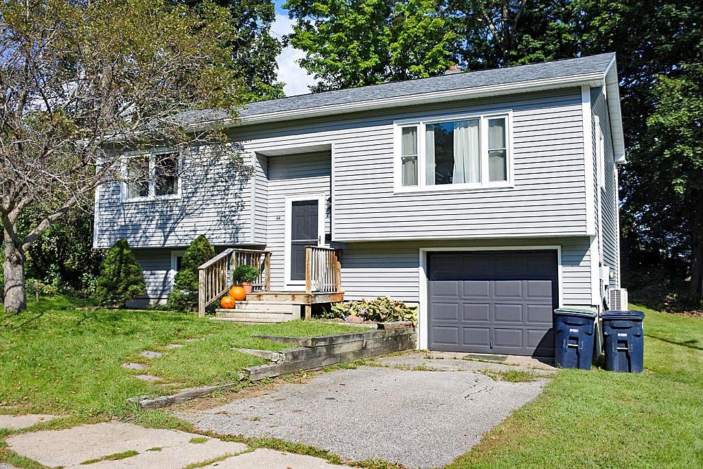 44 Evergreen Avenue Rutland, VT 05701 - Photo 1 of 40