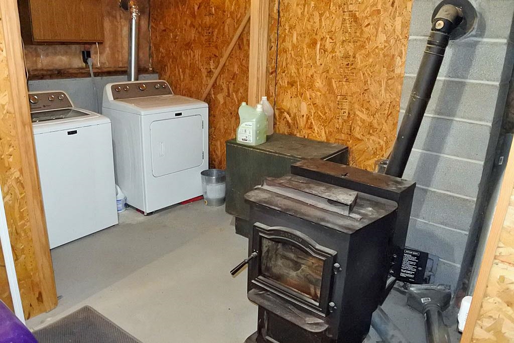 44 Evergreen Avenue Rutland, VT 05701 - Photo 34 of 40