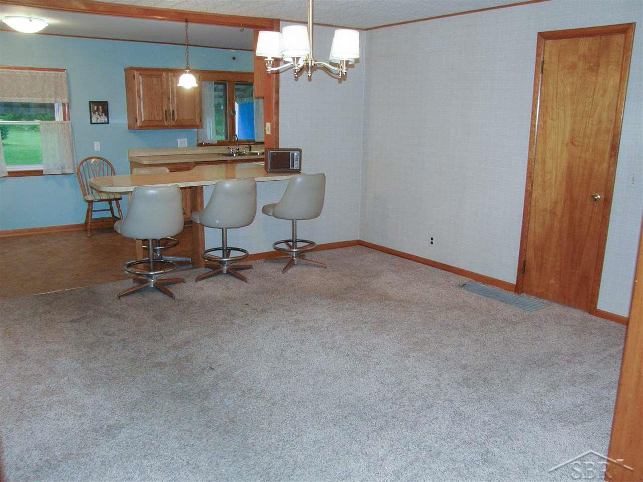 17030 South Sharon Road Chesaning, MI 48616 - Photo 11 of 21 31396340-10.JPG