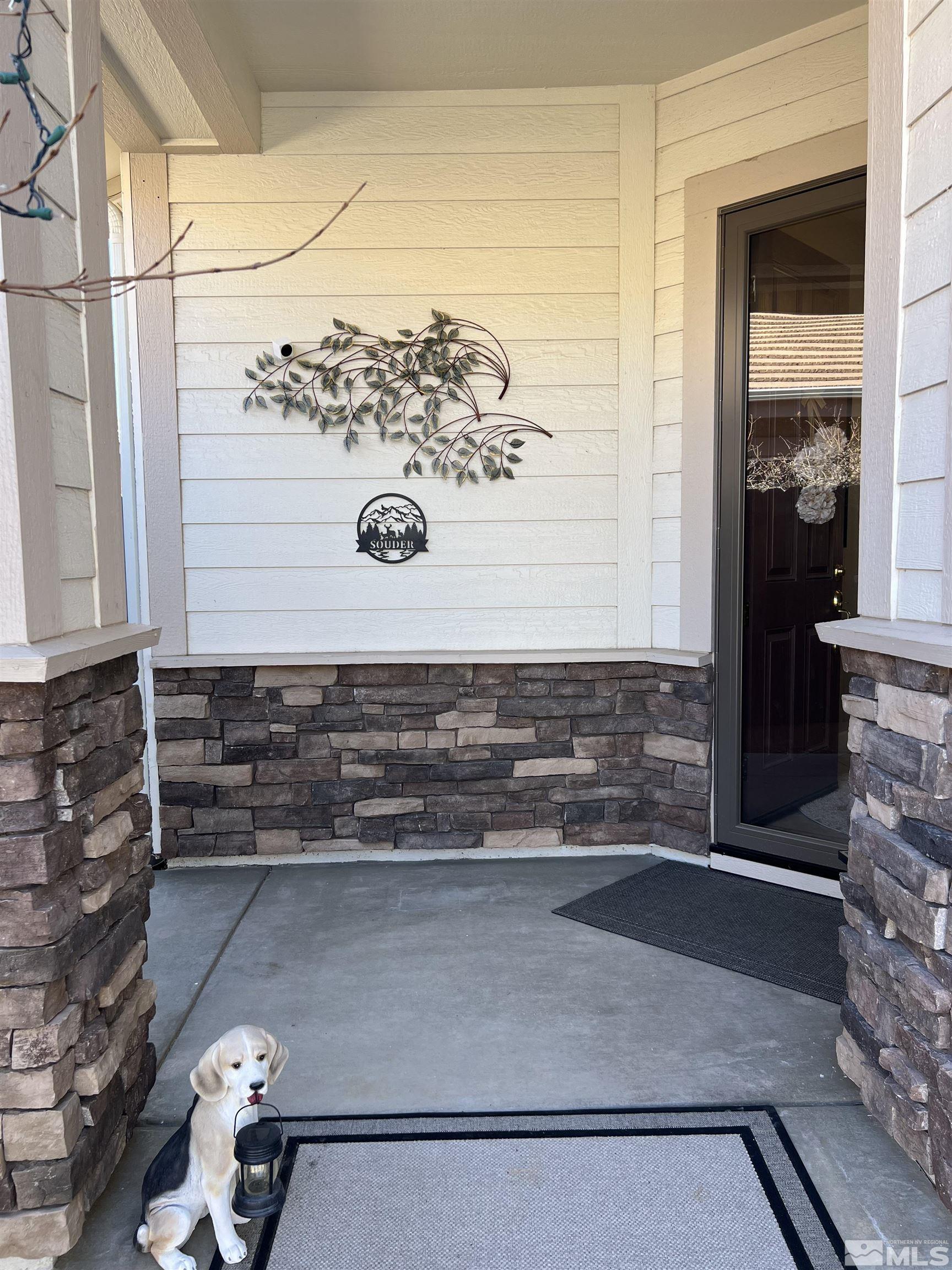 1085 Tee Drive Minden, NV 89423 - Photo 5 of 29 a view of door