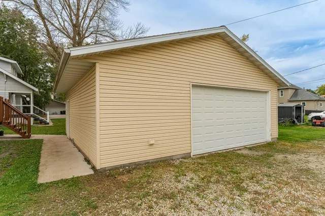 $225,000 | 416 State Street, West Concord, MN 55985