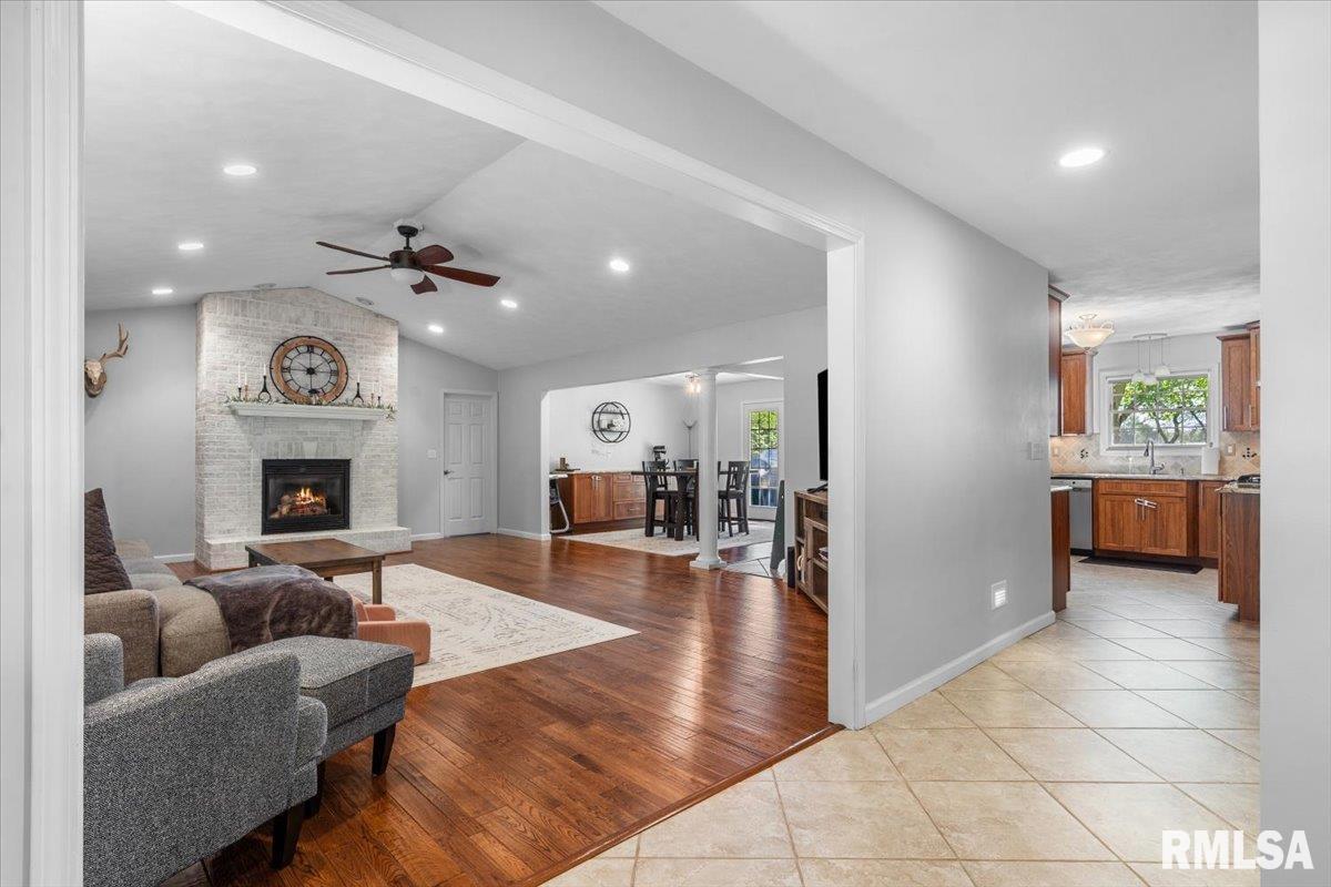 7940 Tumbleweed Trail Springfield, IL 62707 - Photo 6 of 41 Gallery Image 6