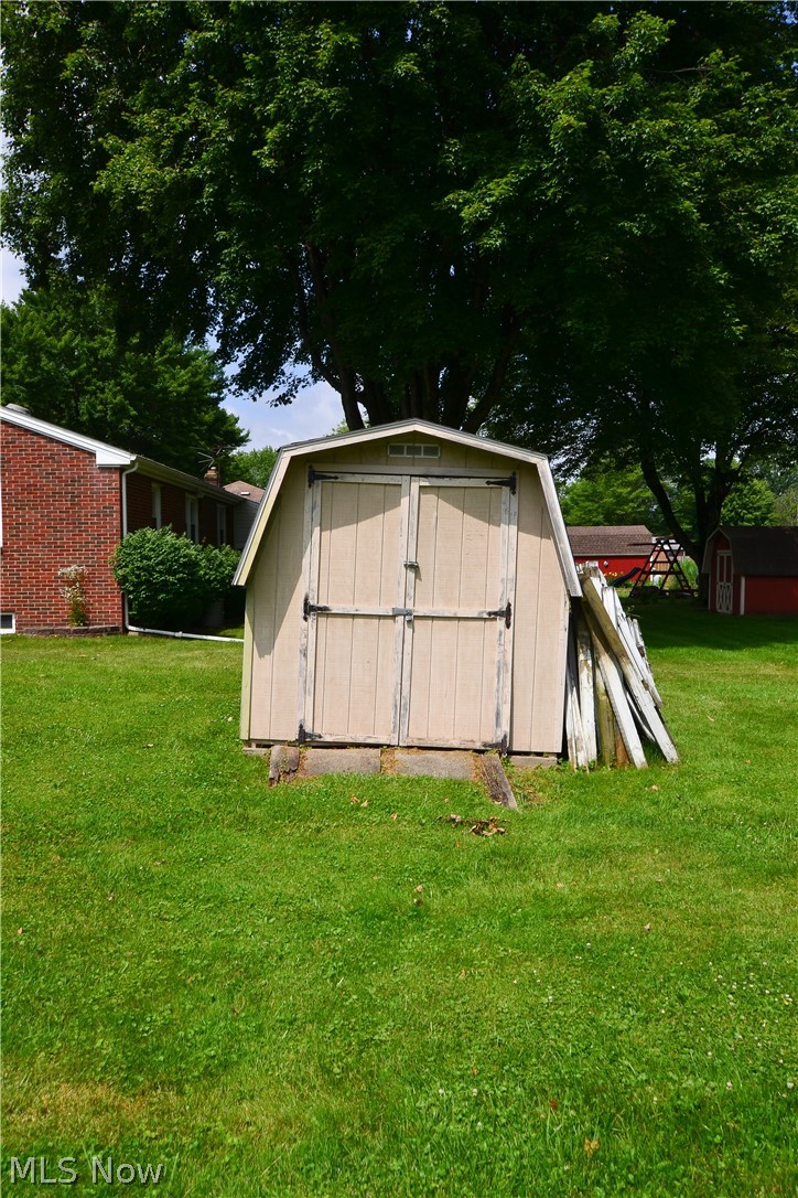 3664 Burkey Road Youngstown, OH 44515 - Photo 18 of 20 Gallery Image 18