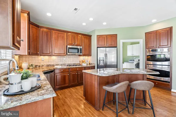 $1,300,000 | 614 Linslade Street, Gaithersburg, MD 20878