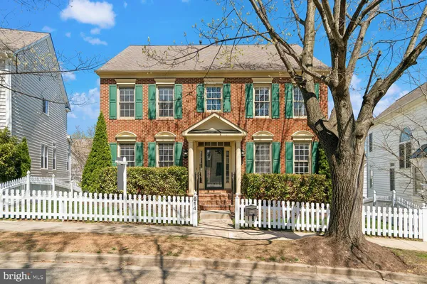 $1,300,000 | 614 Linslade Street, Gaithersburg, MD 20878