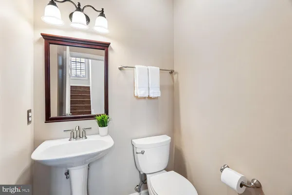 $1,300,000 | 614 Linslade Street, Gaithersburg, MD 20878