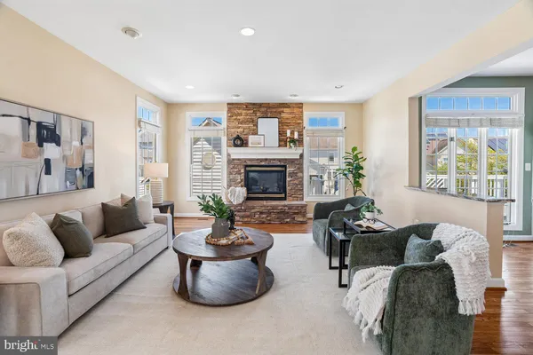 $1,300,000 | 614 Linslade Street, Gaithersburg, MD 20878