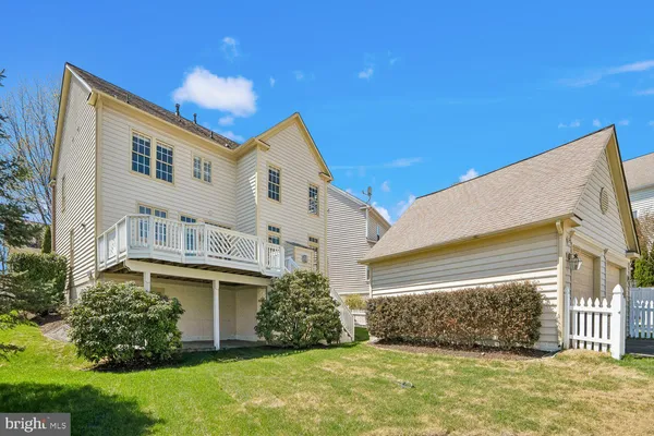 $1,300,000 | 614 Linslade Street, Gaithersburg, MD 20878