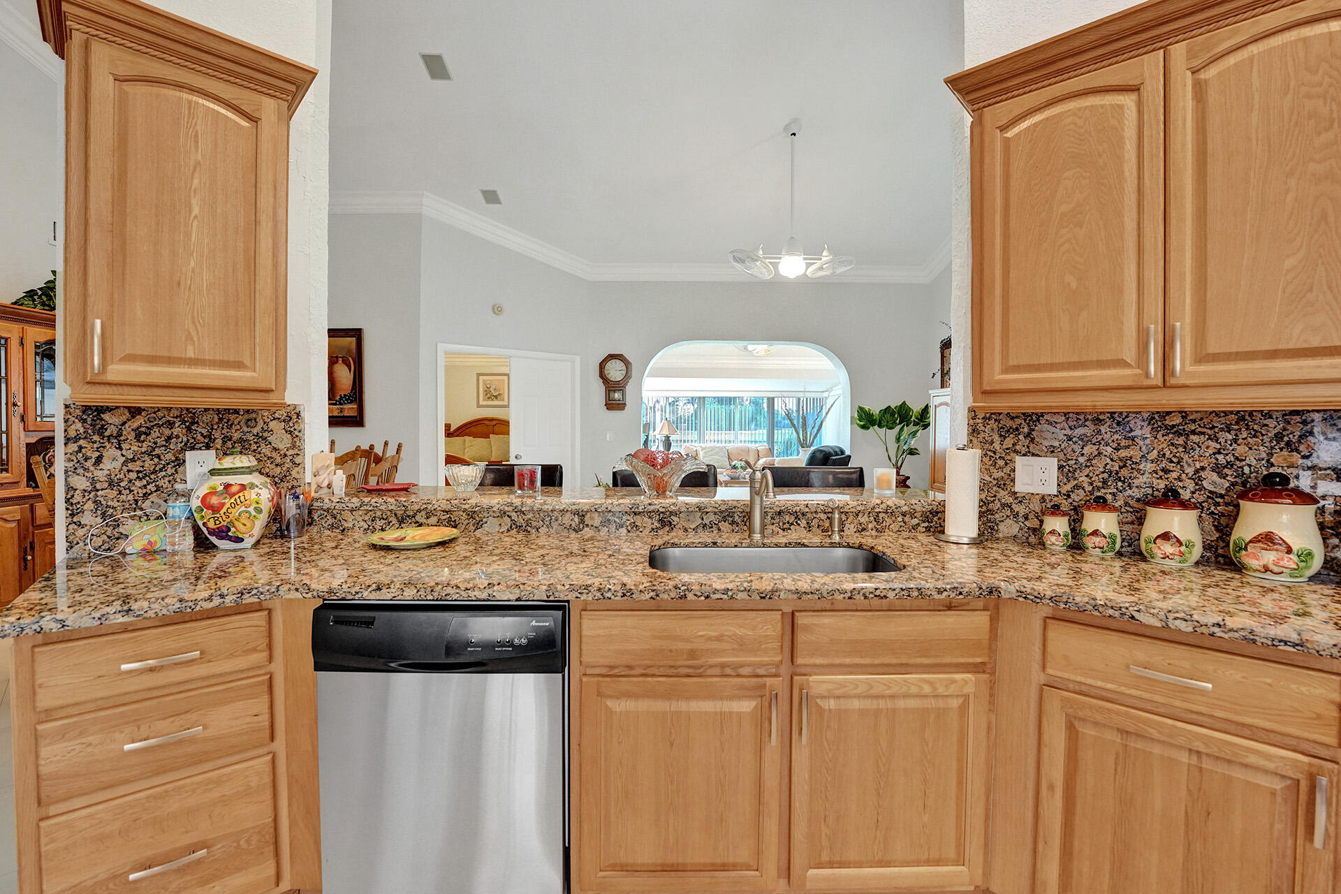 5447 Helene Circle Boynton Beach, FL 33472 - Photo 11 of 40 RJP09281