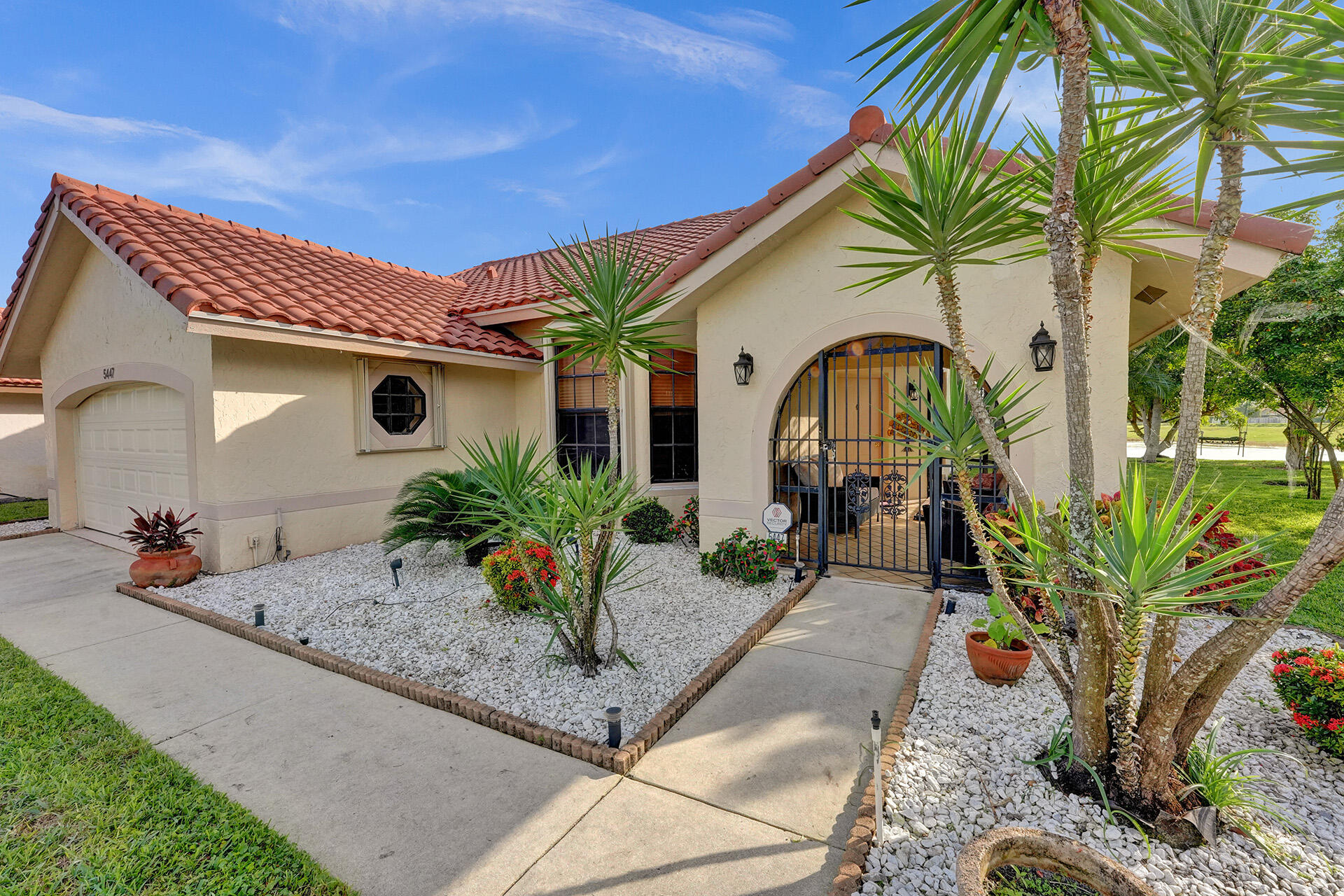 5447 Helene Circle Boynton Beach, FL 33472 - Photo 2 of 40 RJP09221