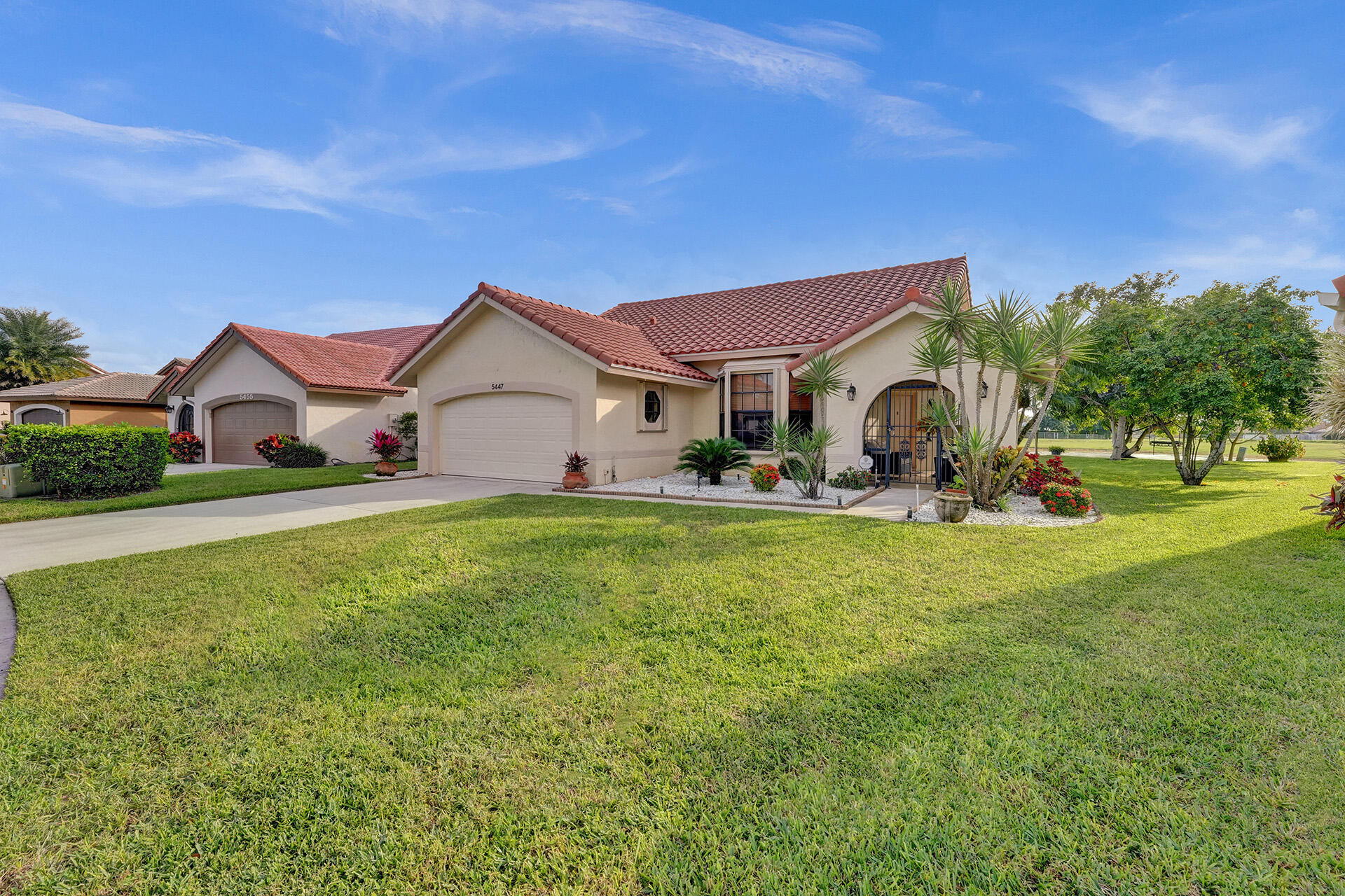 5447 Helene Circle Boynton Beach, FL 33472 - Photo 3 of 40 RJP09215