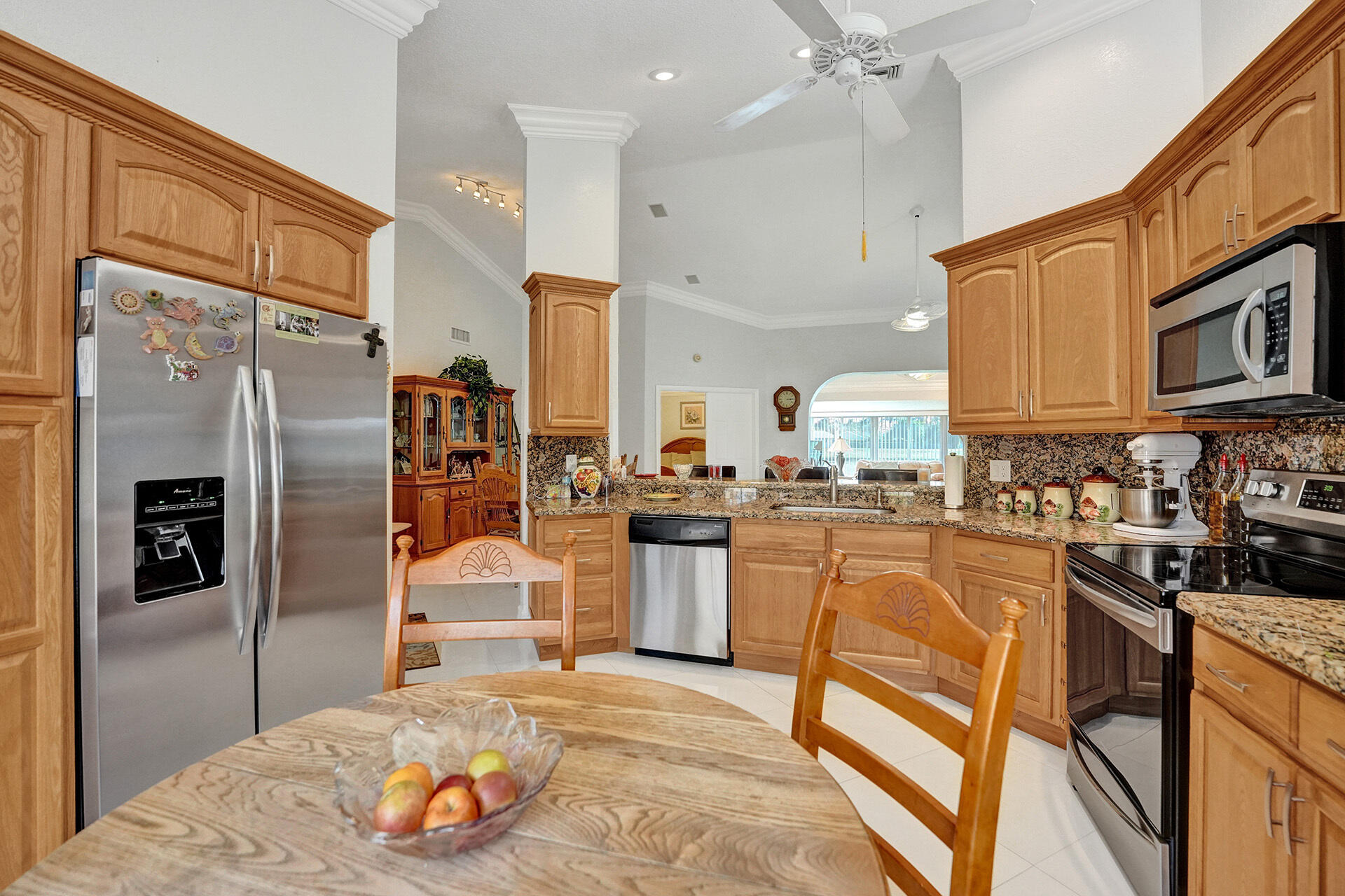 5447 Helene Circle Boynton Beach, FL 33472 - Photo 10 of 40 RJP09278