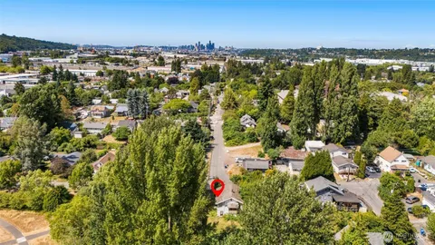 $615,000 | 565 South Director Street, Seattle, WA 98108