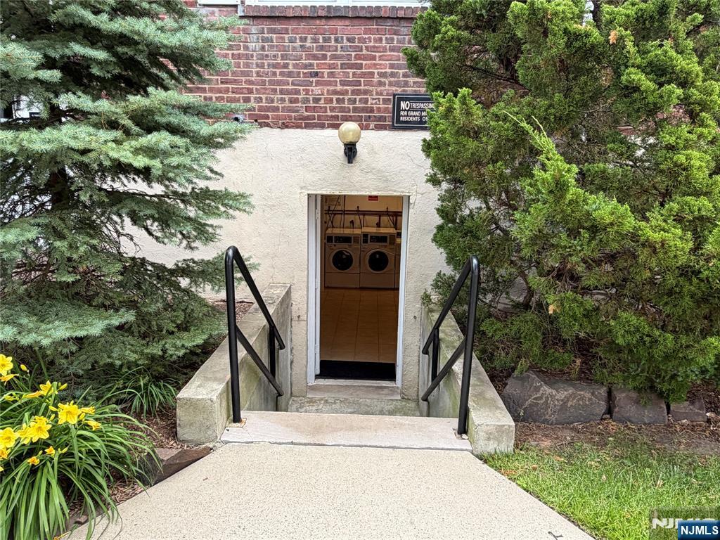 974 Main Street, Unit F6 Hackensack, NJ 07601 - Photo 12 of 15