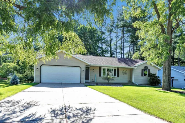 $380,000 | 2035 South Point Road, Green Bay, WI 54313