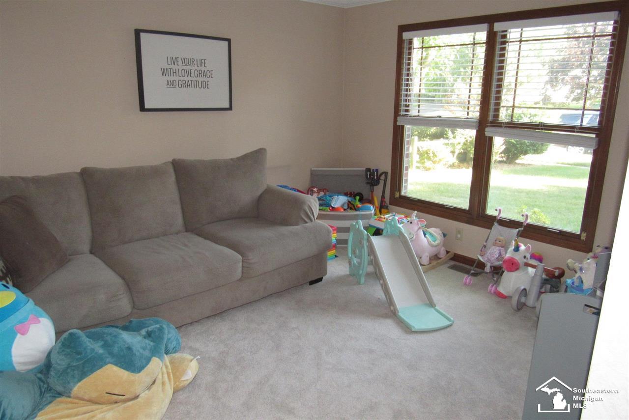 2489 Sandpiper Road Lambertville, MI 48144 - Photo 10 of 51 50079919-9.JPG
