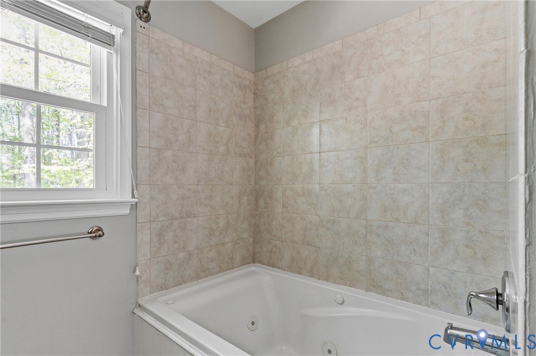 4604 Black Oak Road North Chesterfield, VA 23237 - Photo 33 of 46
