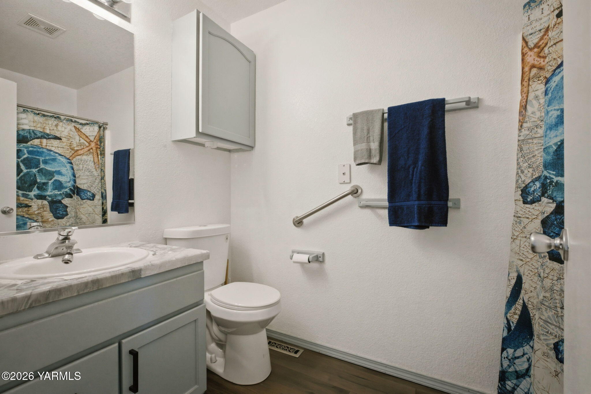 550 Red Tail Road Yakima, WA 98908 - Photo 30 of 41 Full Guest Bath