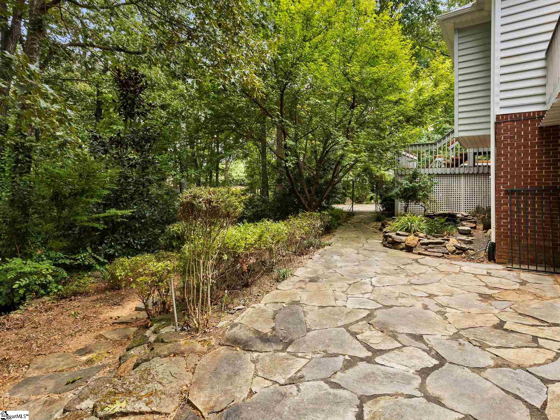 10 Compton Drive Greenville, SC 29615 - Photo 31 of 33