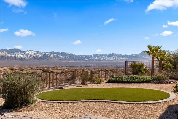 $535,000 | 1402 Vista Del Ciudad Drive, Mesquite, NV 89027