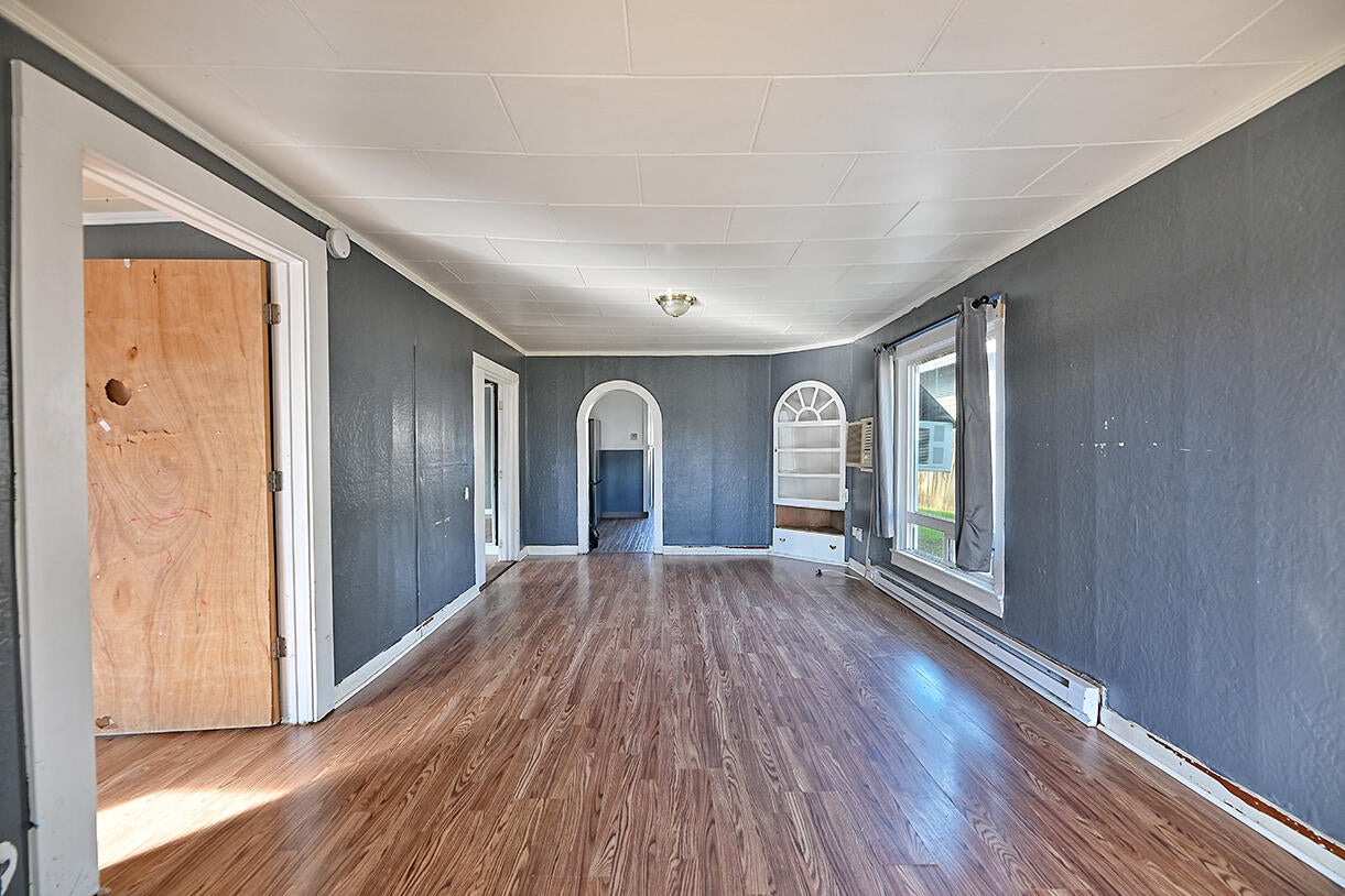 537 Laurel Street Central Point, OR 97502 - Photo 4 of 27 DSC_8544