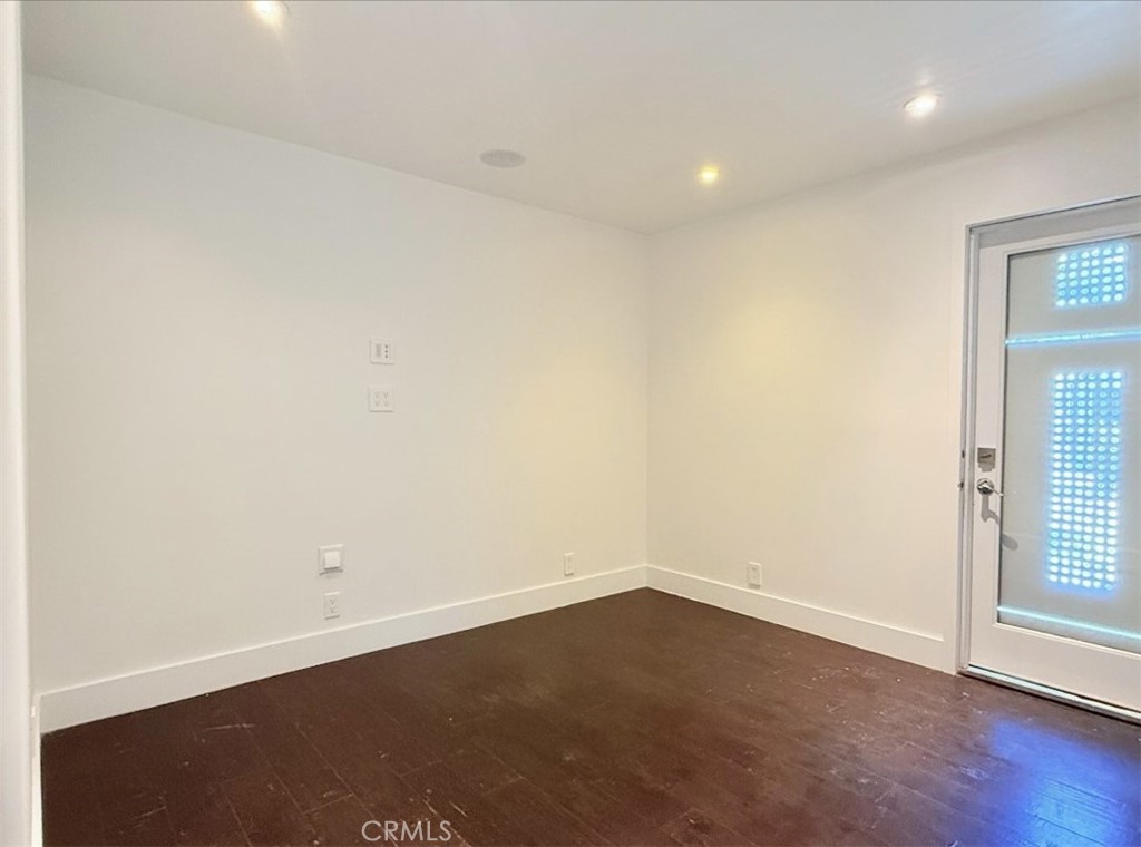1801 Roscomare Road Los Angeles, CA 90077 - Photo 29 of 38