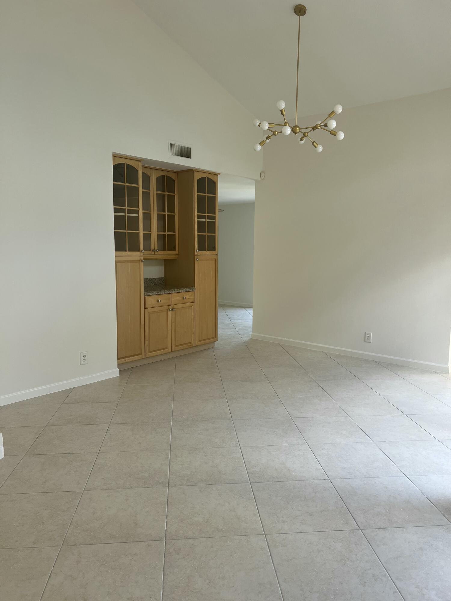 6498 Sweet Maple Lane Boca Raton, FL 33433 - Photo 5 of 19 543F05DC-4D77-4035-8FF9-3C42337CE8E1