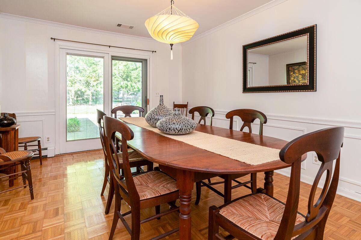 2710 Charing Road Columbus, OH 43221 - Photo 19 of 47 Charing dining room